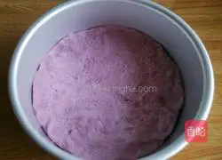 Illustration of how to make purple sweet potato cake 7