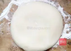 Illustration of how to make braised beans and noodles 1