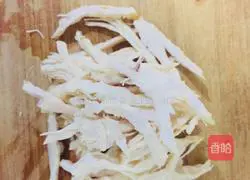 Illustration of how to make cold noodles with shredded chicken 3