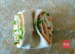 Illustration of how to make chives and ham rolls 10