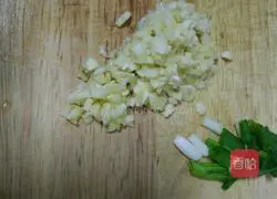 Illustration of how to make braised beans, tripod and noodles 6