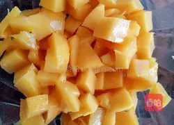 Illustration of how to make box cake 4