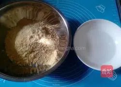 Illustration of how to make corn flour steamed buns 1