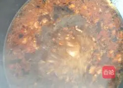 Illustration of how to make spicy rice noodles with minced pork 10