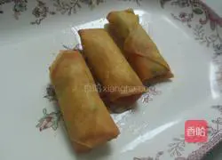 Illustration of how to make fried puff pastry spring rolls 5