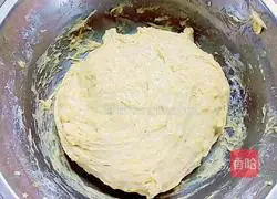 Illustration of how to make pumpkin hair cake 7