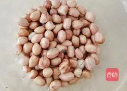 Illustration of how to make peanut rice porridge 1