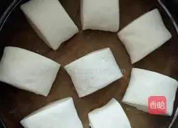 Illustration of how to make steamed buns and rolls 16