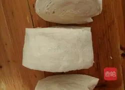 Illustration of making mustard flower rolls 3