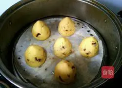 Illustration of how to make milky red date steamed bun 9