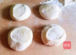 Illustration of how to make leek, shrimp skin and fungus box 10