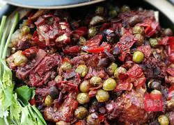 Illustration of how to make claypot rice with pork ribs in black bean sauce 15