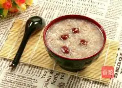 Illustration of how to make double-meter red date porridge 3