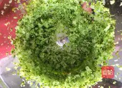 Illustration of how to make broccoli and meat floss rice balls 1