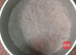 Illustration of how to make purple sweet potato cake 6 