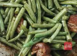 Illustration of how to make braised pork short ribs and beans with noodles 5