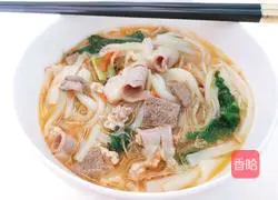 Illustration of how to make pork offal soup and rice noodles 19