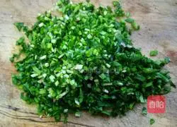 Illustration of how to make three fresh pot stickers 3