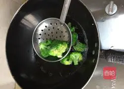 Illustration of how to make pasta 3