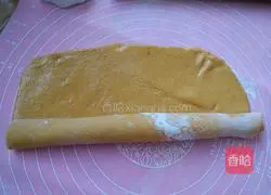 Illustration of how to make pumpkin and multi-grain flower rolls 8