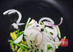 Jin's Fried Rice Noodles Recipe Illustration 4