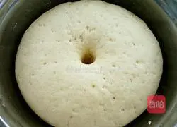 Illustration of how to make scallion rolls 6