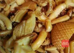 Illustration of how to make squid claypot rice 8