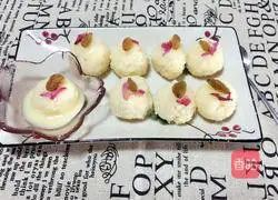 Illustration of how to make cheese rice balls 15