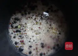 Coconut-flavored multi-grain eight-treasure rice recipe 1