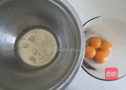 Strawberry Cocoa Box Cake Recipe Illustration 2