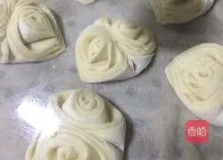 Home-style rolls Practice illustration 8