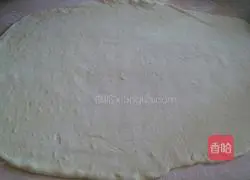 Illustration of how to make salt and onion rolls 3