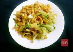 Illustration of how to make fried rice noodles with vegetables 10