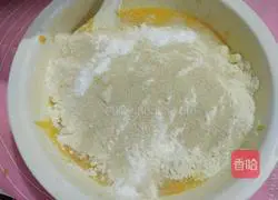 Illustration of how to make cherry tomatoes and pumpkin hair cake 4