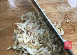 Illustration of how to make three fresh pot stickers 10