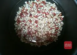  Illustration of how to make barley and red bean porridge 2