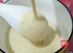 Illustration of how to make apple, red dates and millet paste 5