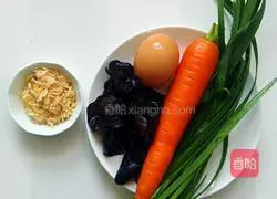 Illustration of how to make vegetarian three-fresh pot stickers 1