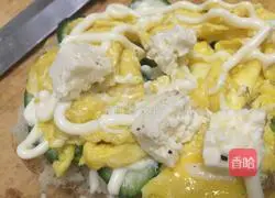 Illustration of how to make baguette burger 9