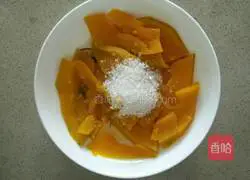 Illustration of how to make pumpkin hair cake 3