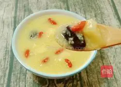 Illustration of how to make millet, red dates and apple porridge 11