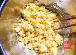 Corn Illustration of how to make milk-flavored steamed buns 3