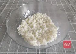 Illustration of how to make Sakura mashed potato rice balls 1
