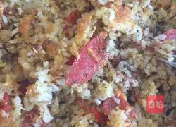 Illustration of how to make grilled sausage and baked rice 3