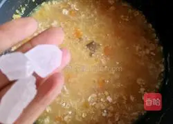 Illustration of how to make healthy pumpkin oats and millet soup 9