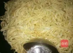 Illustration of how to make lentil braised noodles 8