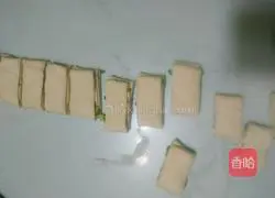 Illustration of how to make green onion rolls (16 pieces) 11