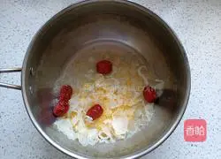 Recipe for Tremella, Red Dates and Millet Porridge Illustration 4