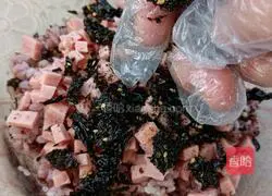 Illustration of how to make rice balls 6