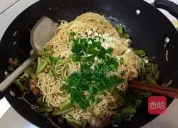 Illustration of how to make braised beans and noodles 7